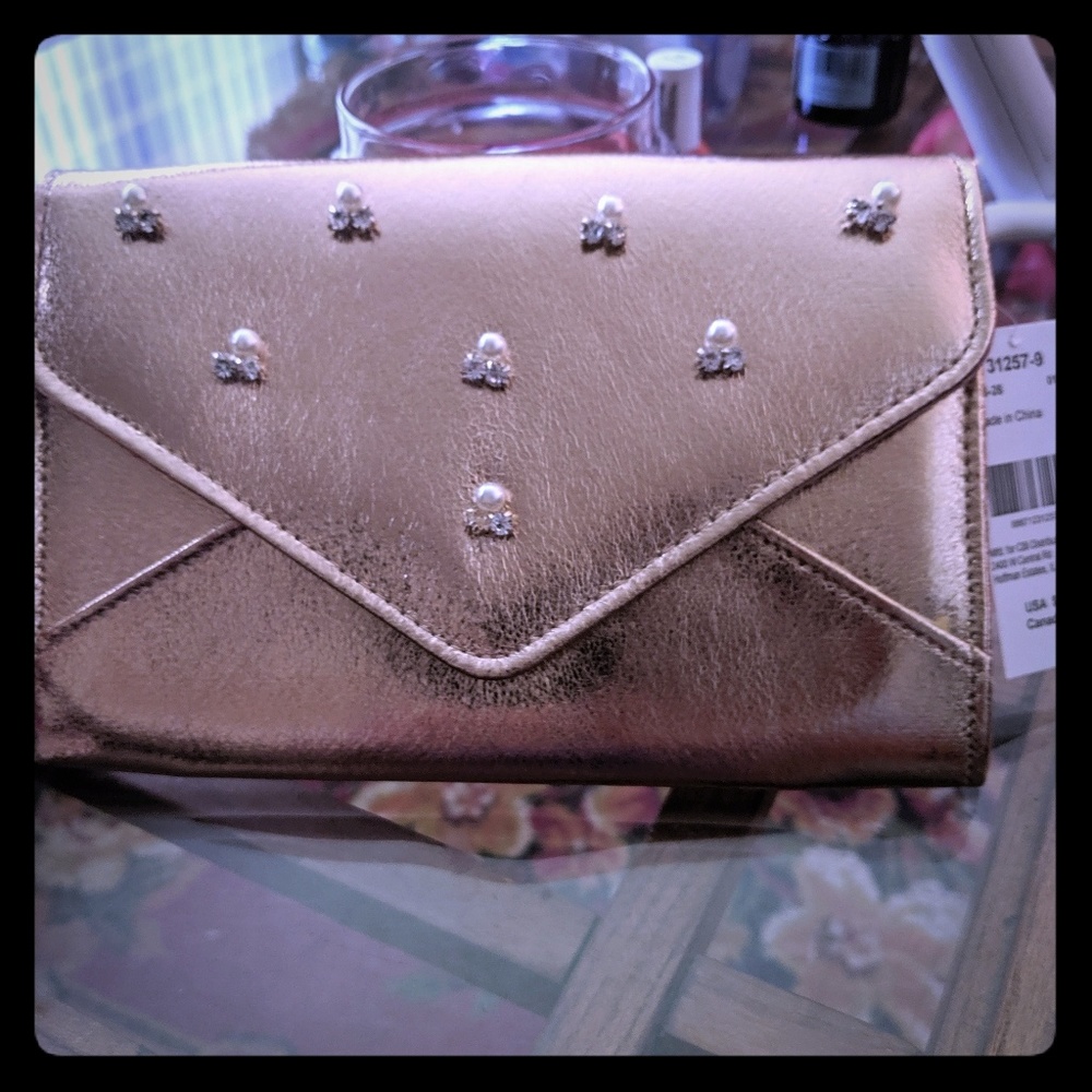 Crossbody clutch